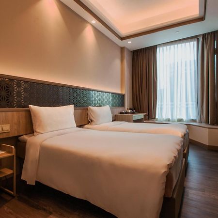 Aqueen Prestige Hotel Jalan Besar Singapour Extérieur photo