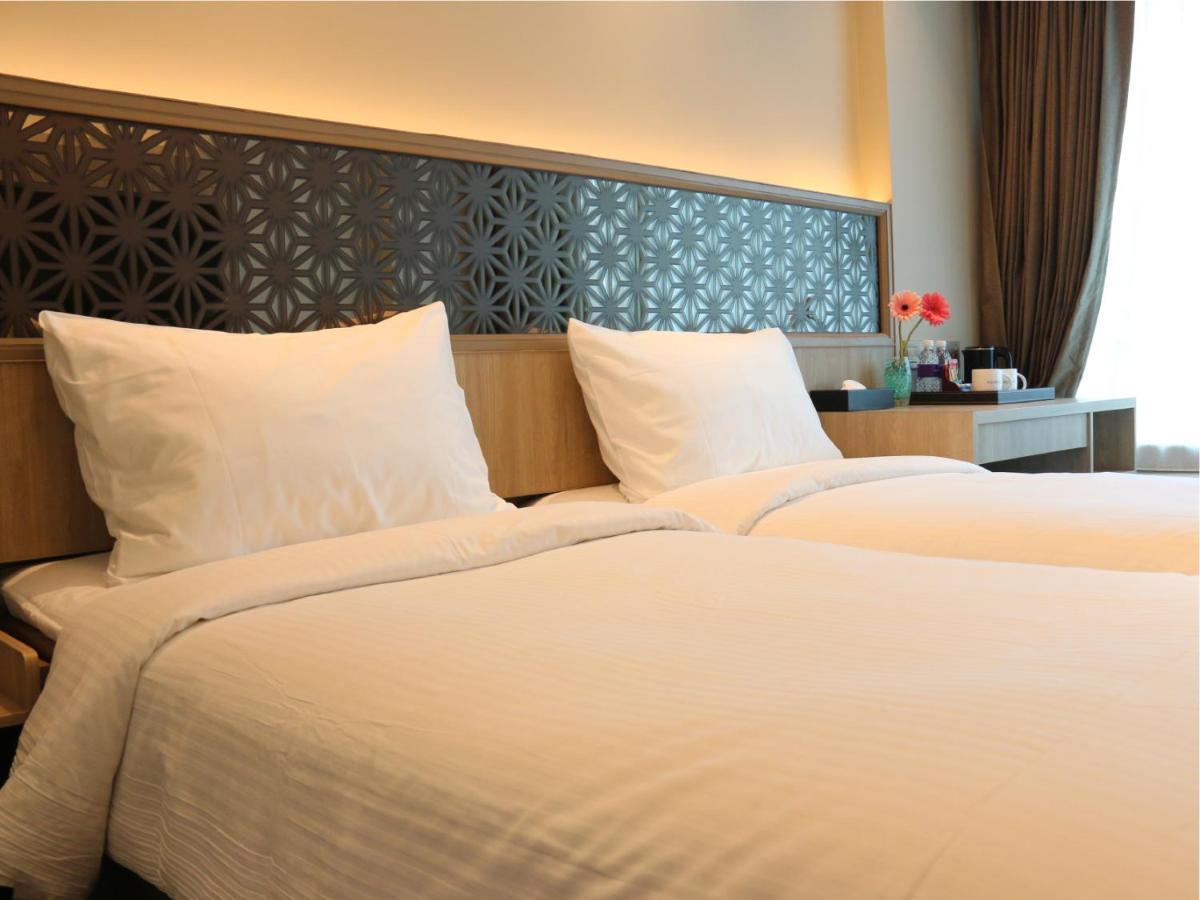 Aqueen Prestige Hotel Jalan Besar Singapour Extérieur photo