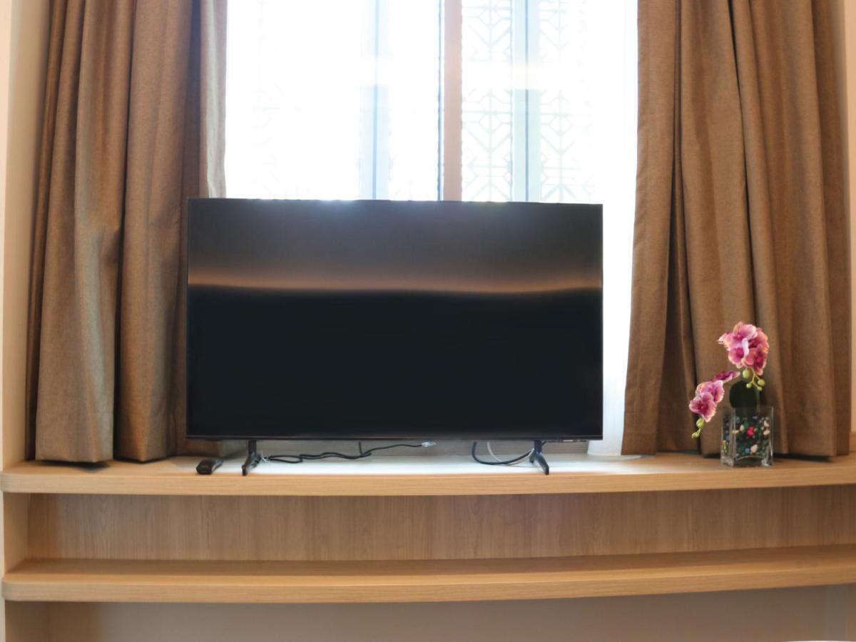Aqueen Prestige Hotel Jalan Besar Singapour Extérieur photo