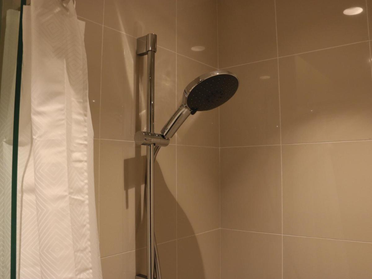 Aqueen Prestige Hotel Jalan Besar Singapour Extérieur photo
