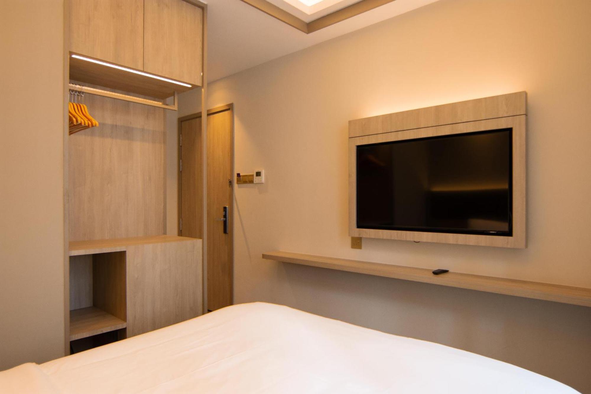 Aqueen Prestige Hotel Jalan Besar Singapour Extérieur photo
