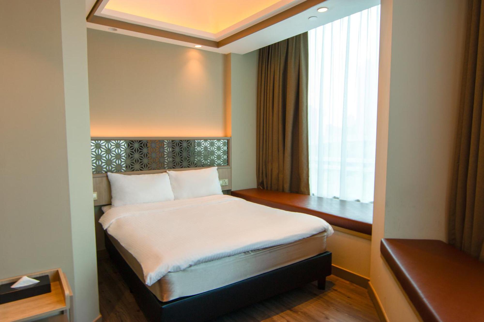 Aqueen Prestige Hotel Jalan Besar Singapour Extérieur photo